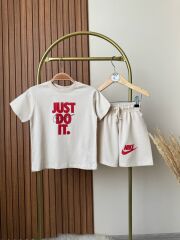 Nike Ekru Erkek Çocuk Takım